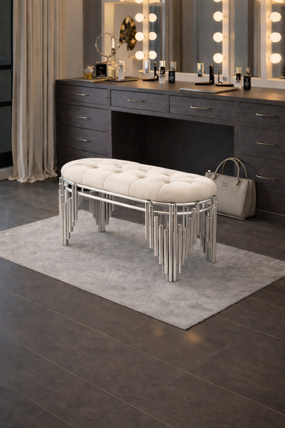 LORENCONCEPT Metal Gümüi Puf Ultra Lak Kaplama Puf Krem Baby Face Kumaşlı Puf