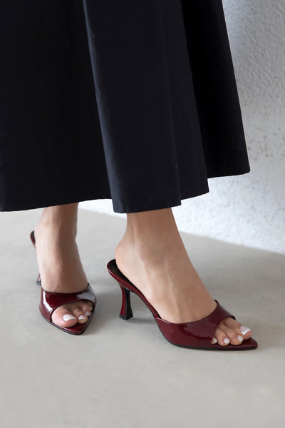 STRASWANS Franco Women's Heeled Patent Leather Sandals Burgundy