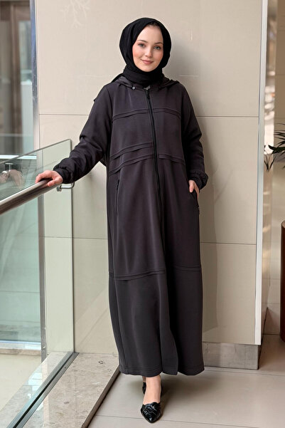 Nurcan Çetin Yatay Kalın Biye Detaylı Kapşonlu Ferace