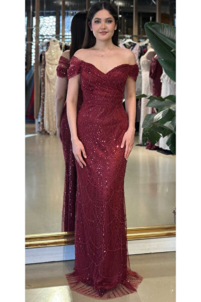 Abiyeniall Koyu Bordo Madonna Yaka Sırt Dekolteli Düz Kesim Pullu Boncuklu Uz...