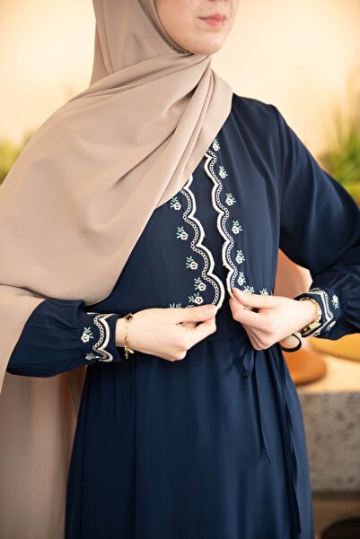 Nissra Ankanoor Embroidery and Cape Detailed Medina Silk Dress Anka265134