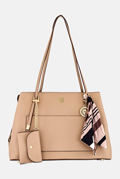 Anne Klein حقيبة كتف نسائية بشعار معدني مع محفظة، لون بيج فاتح