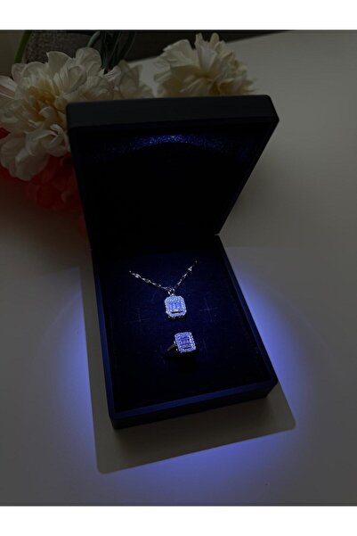 HKN AVM ACCESSORİES Baget Taşlı Gümüş Renk Yüzük Kolye ışıklı Kutuda sevgiliy...