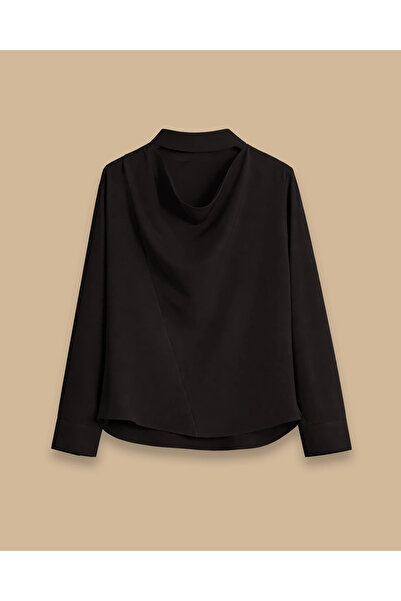 SEÇİL Degaje Yaka Pencere Detaylı Bluz