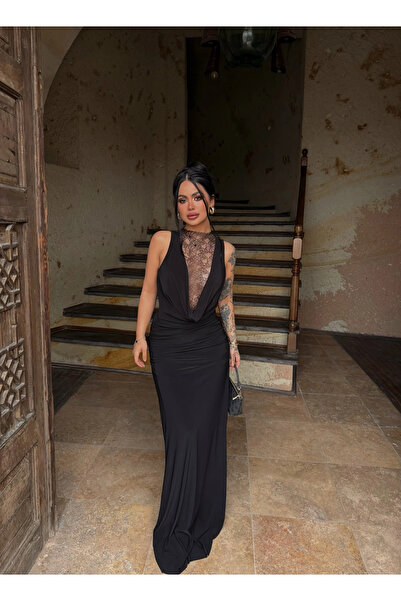 kırmızı butiks Μαύρο φόρεμα Degaje με κουμπιά στην πλάτη