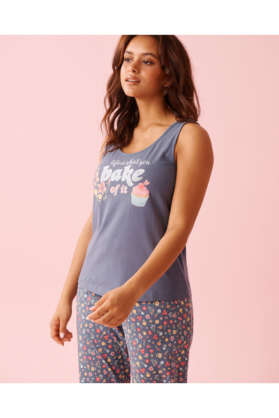 La Vie en Rose قميص داخلي قطن بياقة دائرية مطبوع عليه زهور وكعكات صغيرة