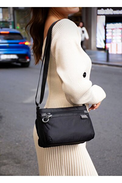 Sanmorris Women's Multi-Compartment Parachute Fabric Sports Casual Shoulder Bag