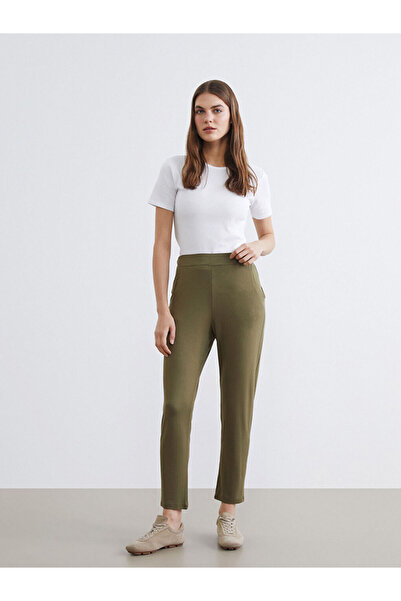 LC Waikiki Rmz Gi̇yi̇m Farkiyla Women's Sweatpants with Waist Drawstring