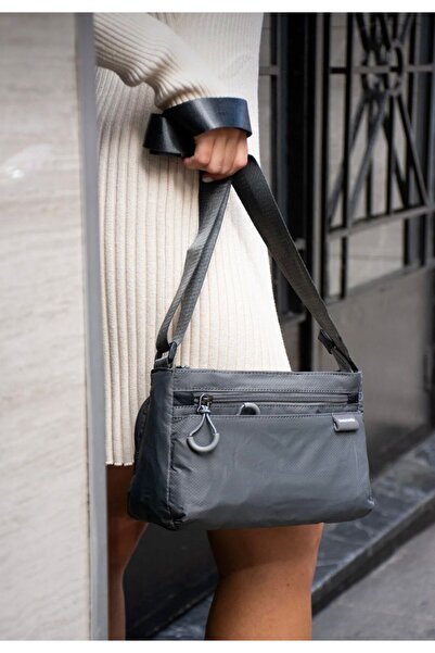 Sanmorris Women's Multi-Compartment Parachute Fabric Sports Casual Shoulder Bag