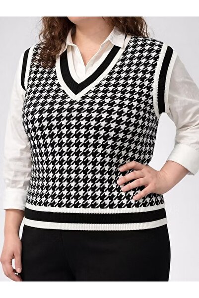 Levine Kazayağı Desenli V Yaka Süveter