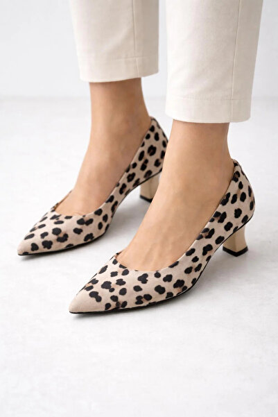 YadeGrande Diva Kadın Büyük Numara (41-42-43) Krem Leopar Desenli Deri 3 cm Ş...