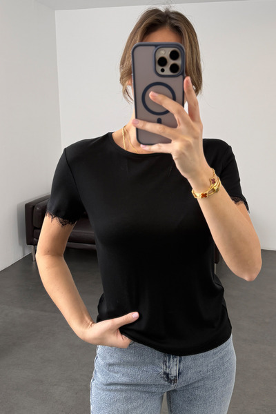 5in1Canpolat Μαύρο μπλουζάκι με μανίκια Δαντέλα τεμαχίων 17445