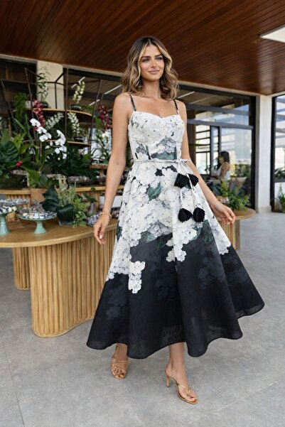 Butik Şenel فستان من سلسلة جريس بتصميم متدرج الألوان مع مطبوع أشرطة