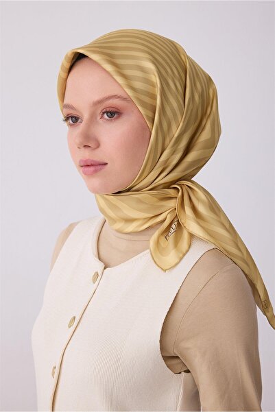 Belli Κίτρινο Γεωμετρικό Σχέδιο 100% Μεταξωτό Φουλάρι Twill 4325-06