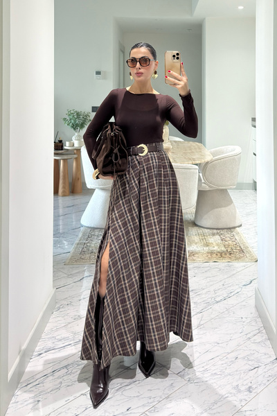 Seda Yalçın Atelier Ekose Desenli Yırtmaç Detaylı Kahveli Çizgili Kloş Etek