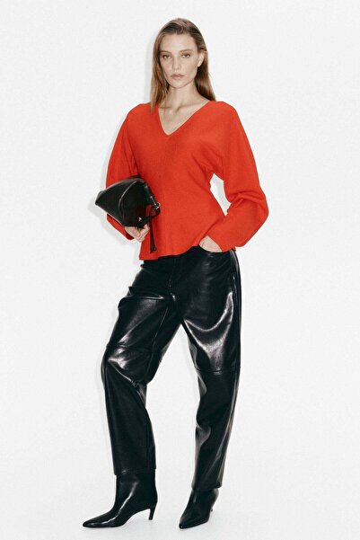 H&M Knitted V-neck top