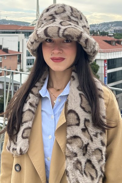 Mollycrush Women's Leopard Printed Piece Plush Scarf Hat Set