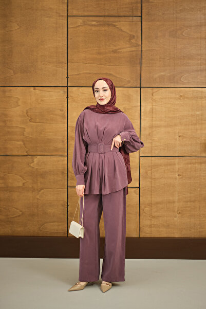 LOCCO Women's Belt Detail Crew Neck Suit Dusty Rose