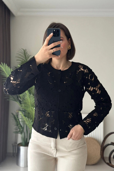 Kubos Moda Crew Neck Buttoned Black Lace Cardigan