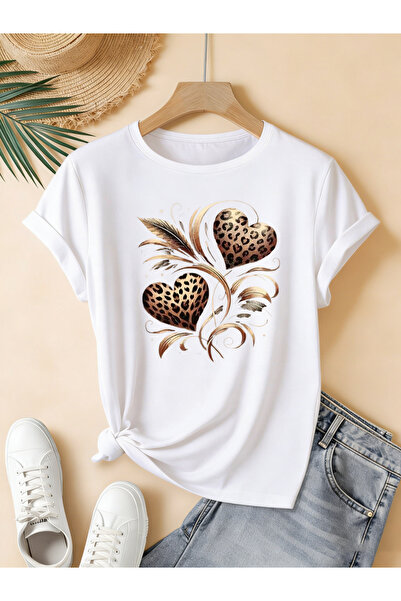 mercoledi Γυναικείο μπλουζάκι Leopard Heart με τύπωμα Crew Neck Regular Fit o...