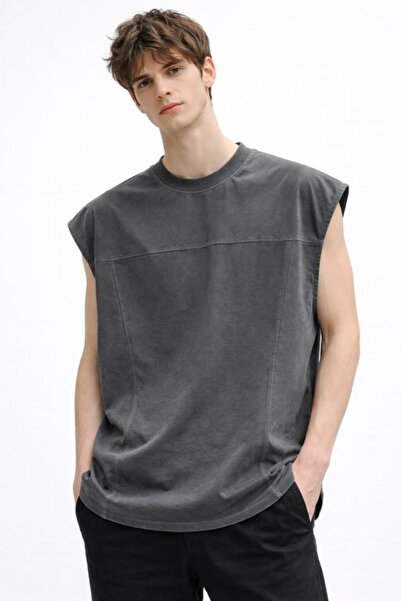 ALANAQA Cut Box Oversized Unisex T-Shirt.