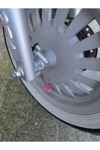3dfabrick Pembe Kalp Sibop Kapağı Universal tüm araçlara uygun 2 adet