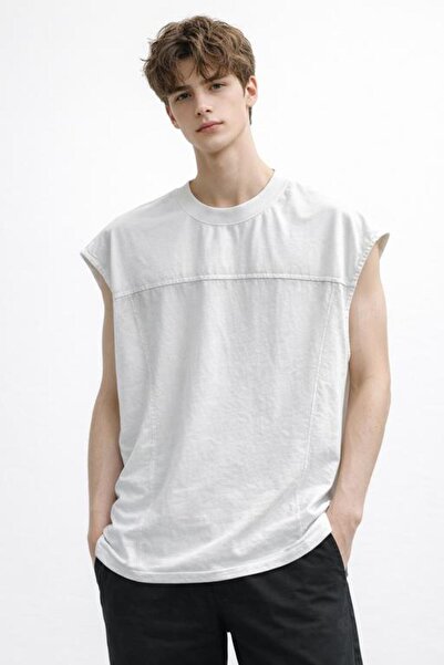 ALANAQA Cut Box Oversized Unisex T-Shirt.