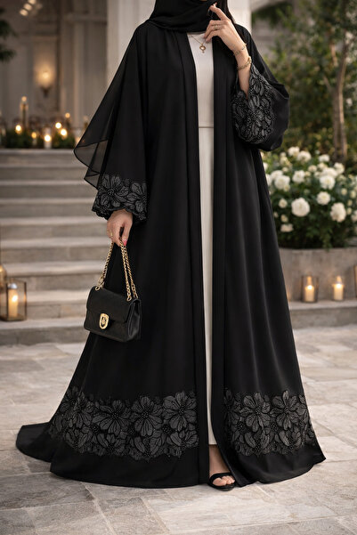 Omnia Luxurious embroidered black abaya – elegant open design