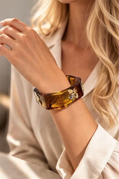 MatmazelLavinya Brown Bone Bracelet with Gold Bee Figure