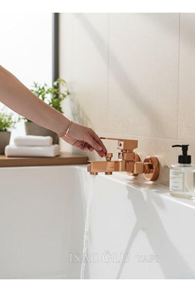 İSAOĞLU YAPI صنبور حمام نحاسي بتصميم مربع من البرونز، مادة نحاسية مقاومة للصدأ