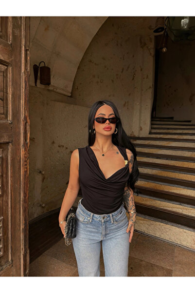 kırmızı butiks Siyah Omuz Tokalı Degaje Bodysuit