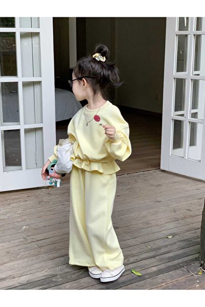 CHİCKİDSWEAR Girl's Ruffled Tracksuit Set - Comfortable & Stylish