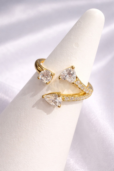 LooRen Butik Drop and Marquise Cut Zircon Stone Gold Ring – Adjustable and Sparkling Design Lrn047
