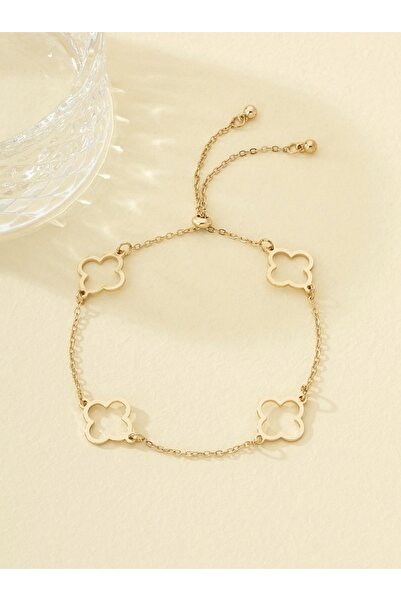 VEYA An elegant anklet with a hollow, four-leaf design adds a touch of sophis...