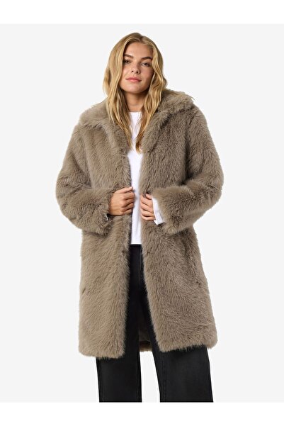 Noisy May Mantel Faux Fur