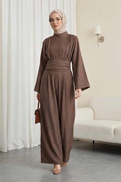 Modamorfo High neck pleated detailed pocketed belted strawberry jumpsuit - co...