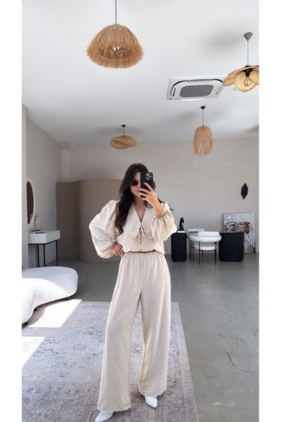 Buket Teke Set de bluză și pantaloni romantici crem, model cu carouri gingham...