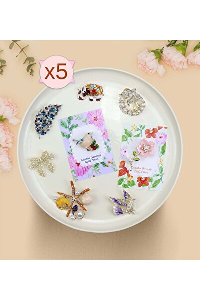 Trendmiya 5 Brooches on a Women's Day Card