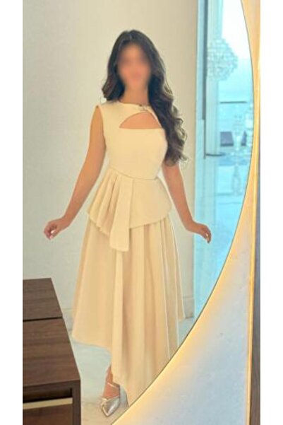 zelia Elegant Evening Dress in Beige