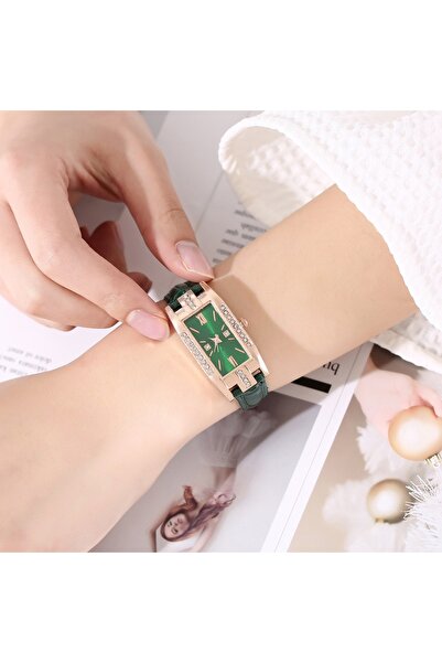 GENERAL A women's watch with a luxurious leather strap, featuring an elegant ...