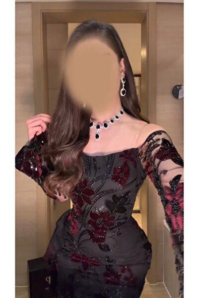 revan Boutique An off-the-shoulder dress that deserves its elegance