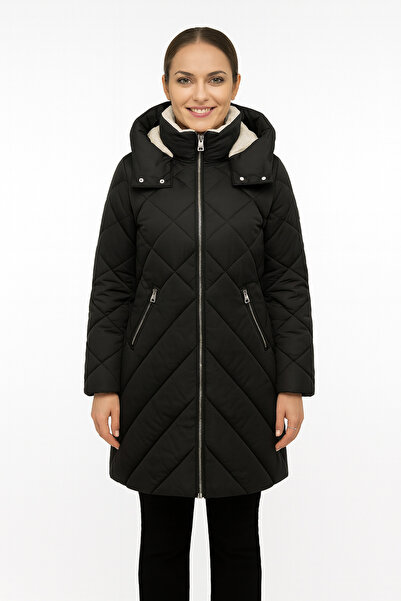 Alaska Black Quilted Jacket with Hooded – comfort and style in the cold season