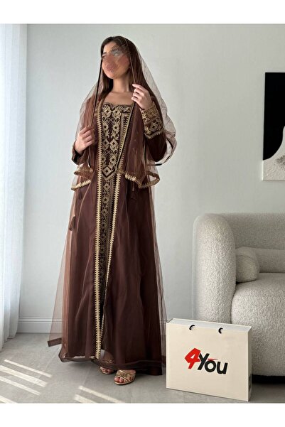 Generic جلابية باللون البني الدافئ بتطريز ذهبي تراثي