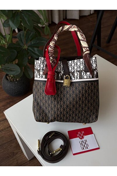 Generic Clutch Bag and shoulder bag, high quality, with accessories, no box