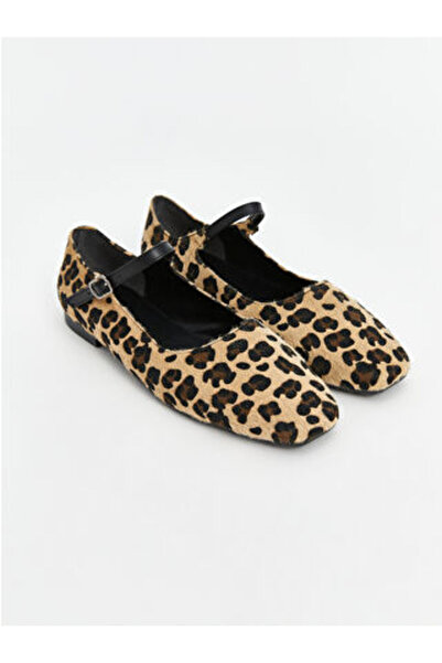 LC Waikiki مودانوفا سيزون مجموعة مختلطة من طبعة الفهد قطع للنساء حذاء مسطح