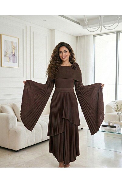 alqarat فستان فيولا الملكي بثنيات