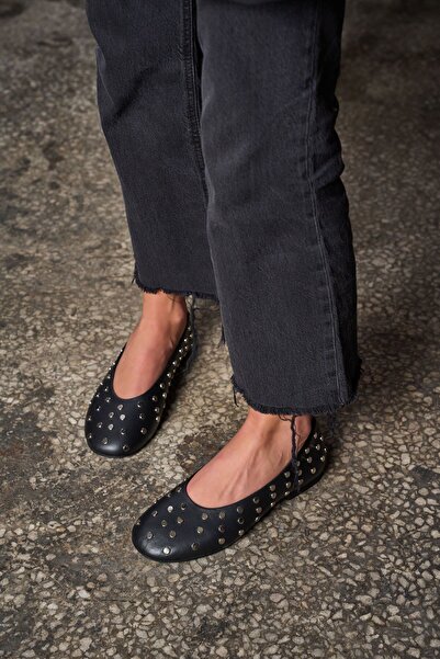 PELİN'İN AYAKKABILARI TROW SİYAH DERİ BABET