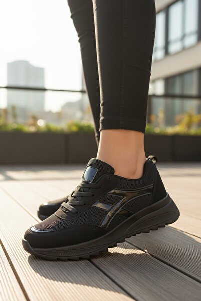 enoch Women's Geometric Side Panel Detailed Sports Shoes