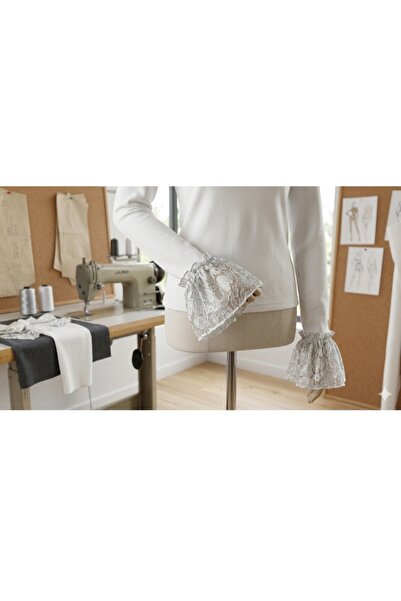 PL Gray with White Flowers Glittery Kolluk