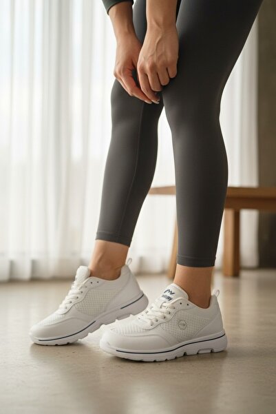 enoch حذاء رياضي نسائي طبي برباط و مرن سايا سبورتس